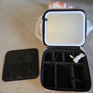 Portable Cosmetic Case with Lighted Mirror - Pink